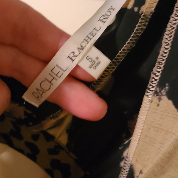 Dress - Picture 3 of 3